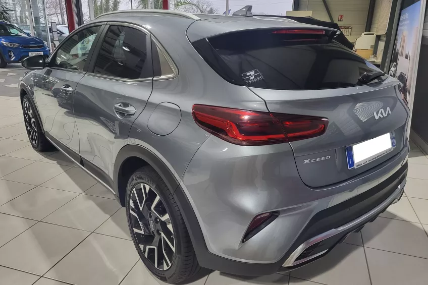 Kia XCEED 1.6 HEV et PHEV LOUNGE 141 CV